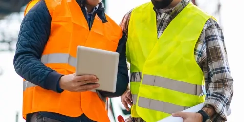 Blog Wide Aligning IT and Safety Leaders on Jobsites