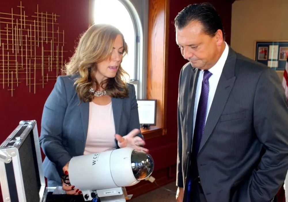 Niagara Falls Pole Cameras